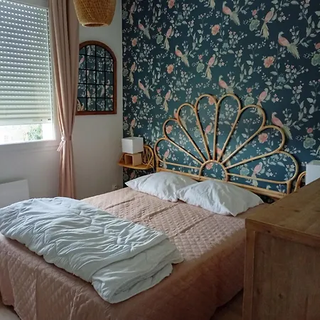 Chez Mimona Hébergement de vacances Le Lardin-Saint-Lazare
